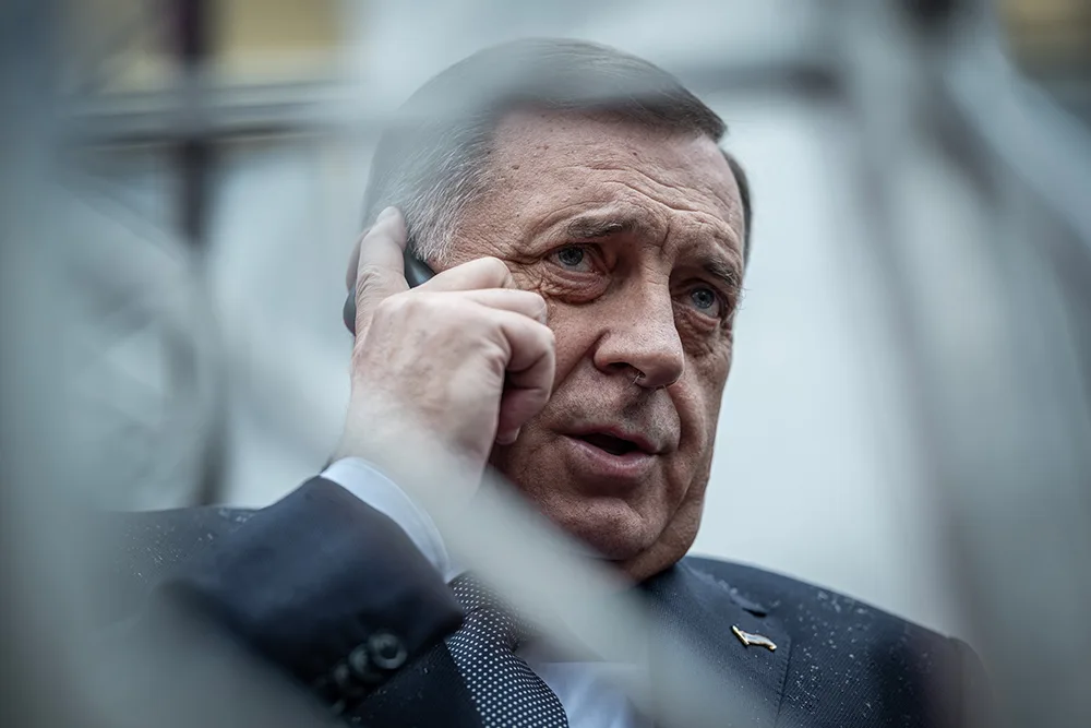 Dodik bez prepreka prelazi granicu uprkos potjernici, Granična policija šuti