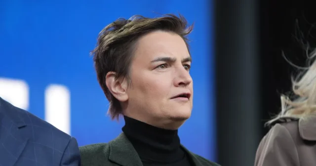Ana Brnabić probala da odbrani Vučića na X-u, pa od algoritma dobila surovu poruku...