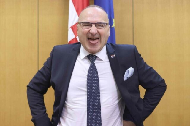 GRLIĆ RADMAN ZAMJERIO BOŠNJACIMA: "Zaboravljate našu pomoć tokom rata!" GRLIĆ RADMAN ZAMJERIO BOŠNJACIMA: "Zaboravljate našu pomoć tokom rata!"